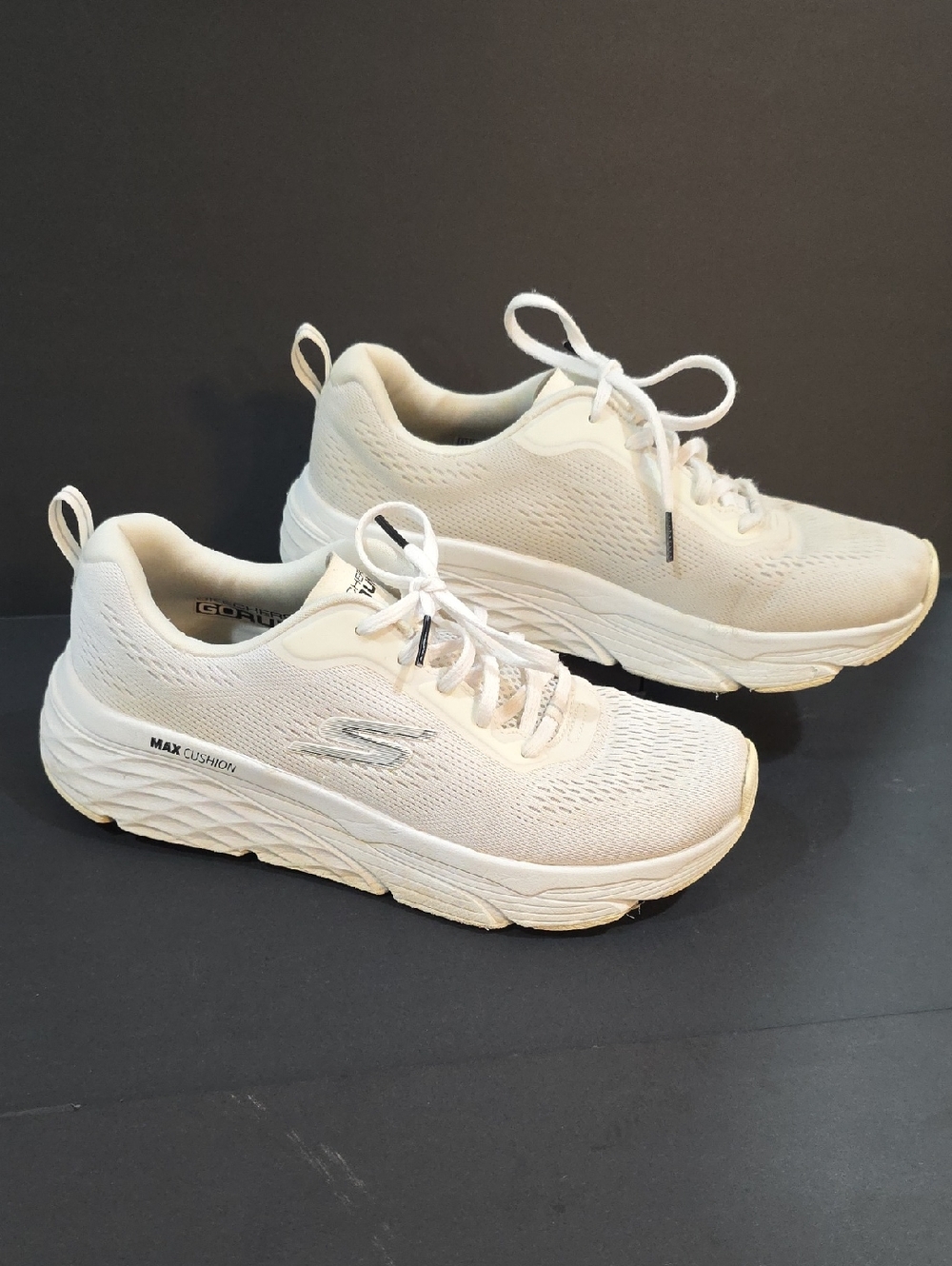 Skechers Off-White/Beige Max Cushion Women's Athletic Sneakers Size 9.5